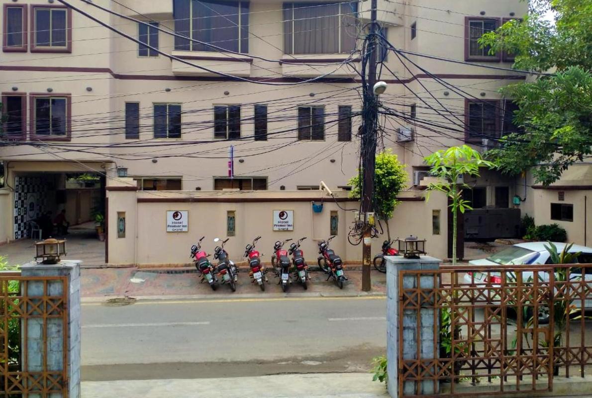 Lokal Rooms X Gulberg Lahor Kültér fotó